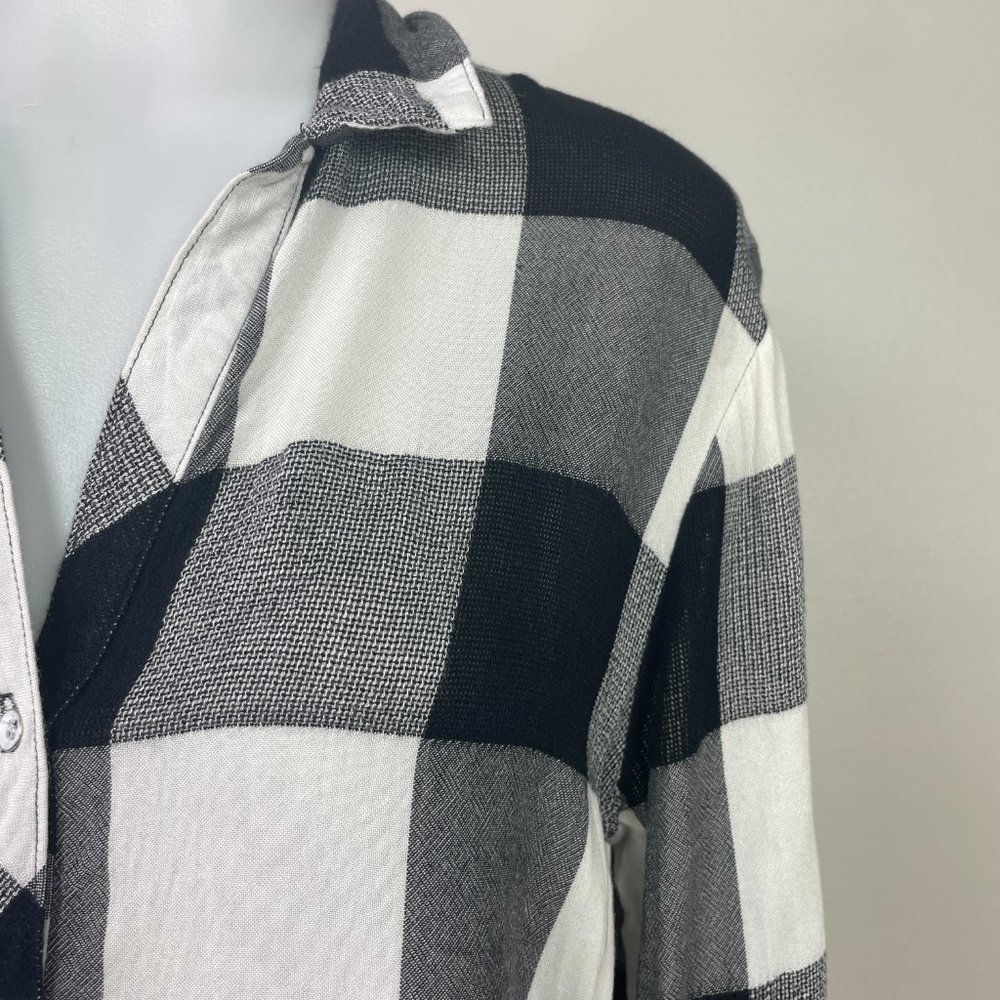Cloth & Stone Top Small Black White‎ Buffalo Check Split-Back Fray Hem Button-Up - Picture 3 of 14